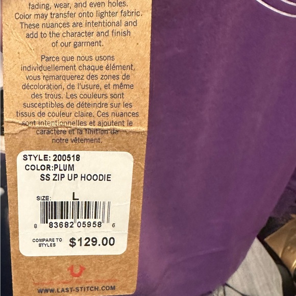 True Religion - Picture 4 of 4